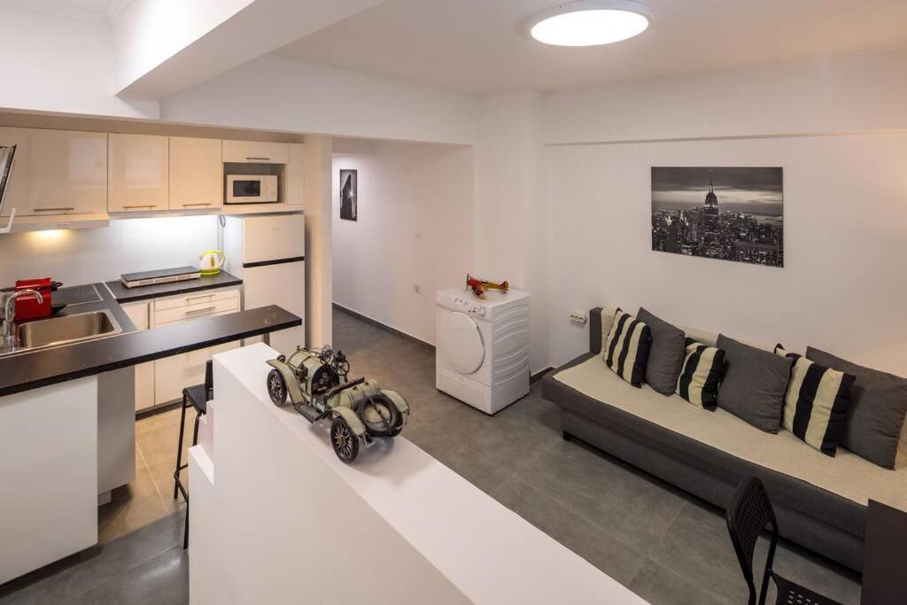 Hilton Area Brand New Comfortable Apartment Athen Eksteriør bilde